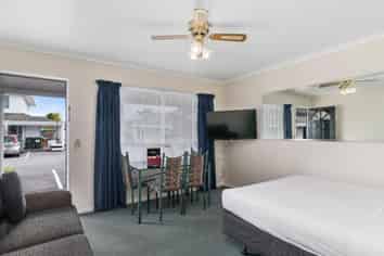 Top Motel - Prime Location - Princely Profits