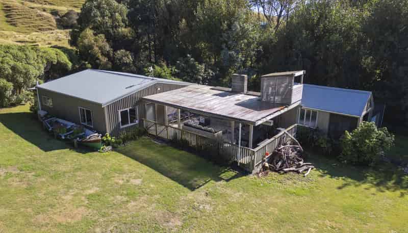 645A Te Awaiti Road, Martinborough