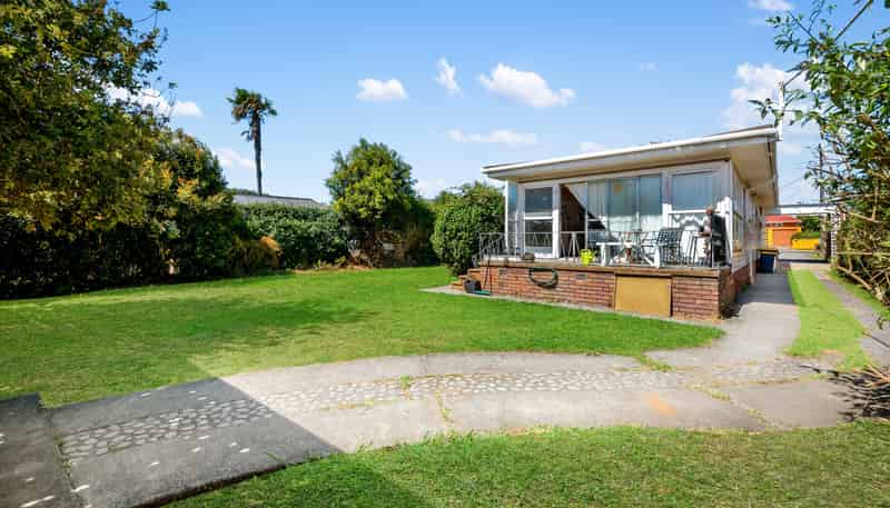 32 Woodford Avenue, Henderson