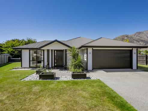 32 Hope Avenue, Lake Hayes Estate