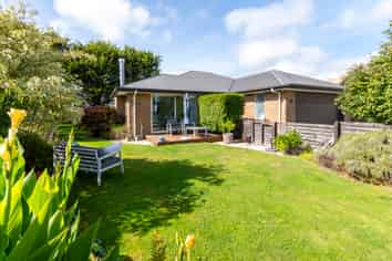 10 Woodglen Drive, Woodend