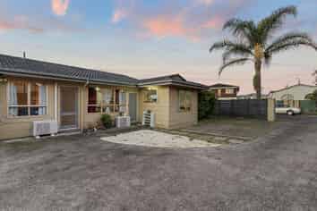 1/41 Challen Close, Conifer Grove