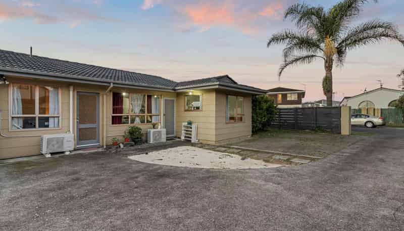 1/41 Challen Close, Conifer Grove