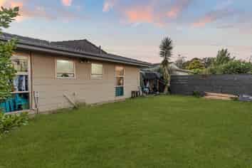 1/41 Challen Close, Conifer Grove