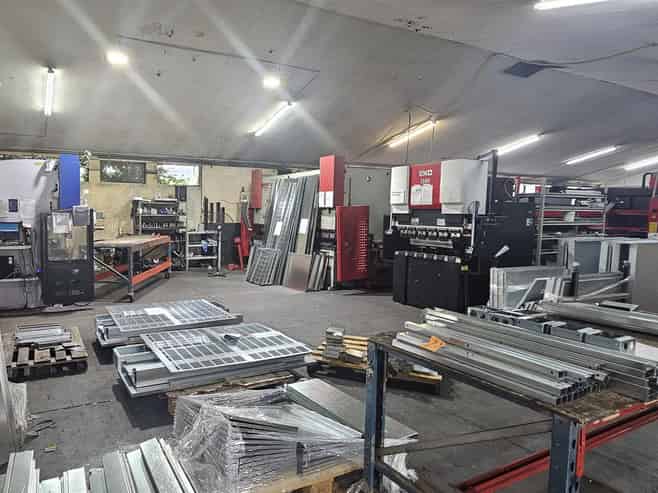 CBRE | High-Profile 943sqm Industrial Warehouse