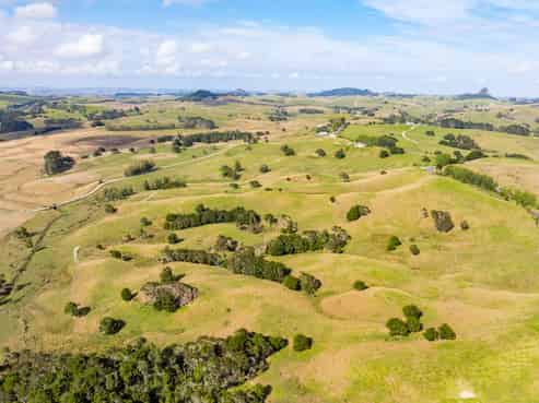 2375 Mititai Road, Arapohue