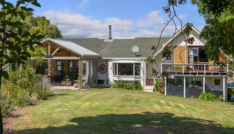 2 Stokes Road, Katikati