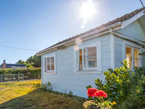 40A Lake Ferry Road, Lake Ferry