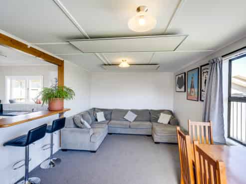 25 Flanders Avenue, Onekawa