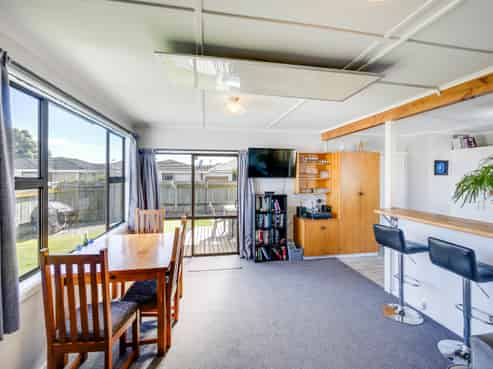25 Flanders Avenue, Onekawa