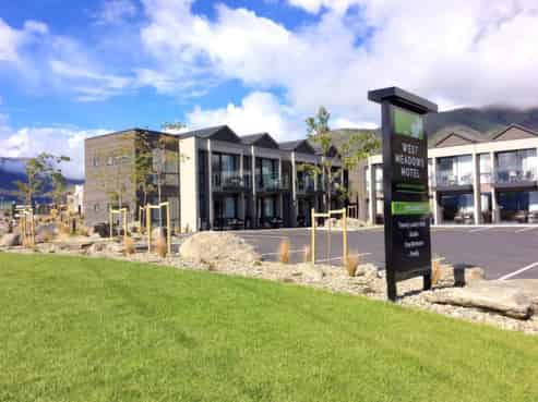 Luxury 20 Unit Motel. Wanaka's Newest Motel
