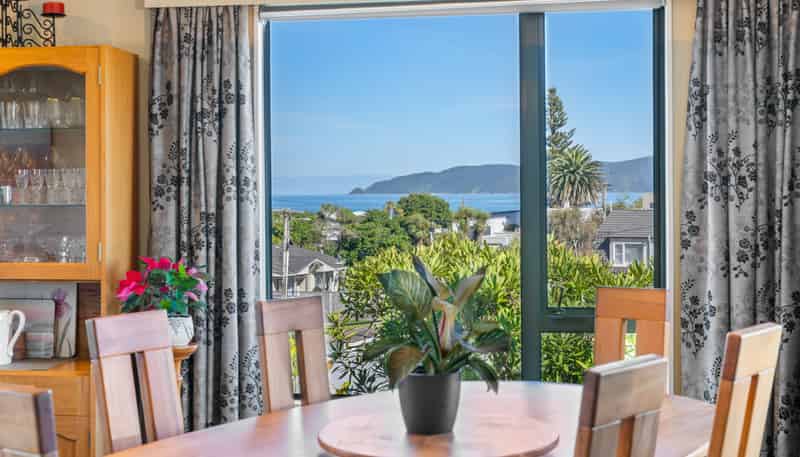 11 Webber Street, Paraparaumu Beach