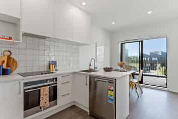 2/28 Westgate Drive, Westgate