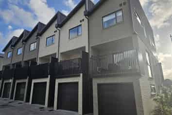 2/28 Westgate Drive, Westgate