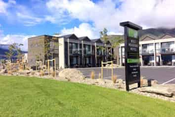 Luxury 20 Unit Motel. Wanaka's Newest Motel