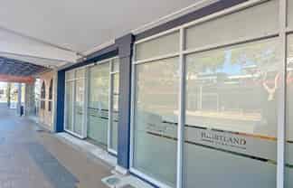 HIGH PROFILE RETAIL SPACE IN TAKAPUNA
