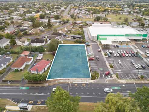 530 Pioneer Highway, Awapuni