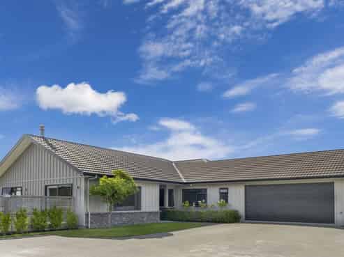 8 Ernest Kemp Rise, Wharewaka