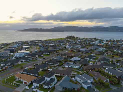 8 Ernest Kemp Rise, Wharewaka