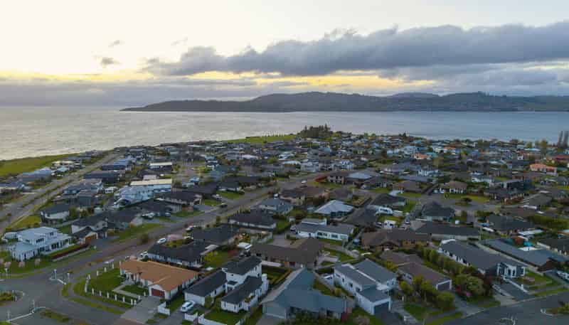 8 Ernest Kemp Rise, Wharewaka