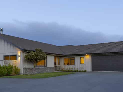 8 Ernest Kemp Rise, Wharewaka