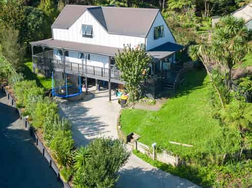 27 Taurua Place, Coromandel