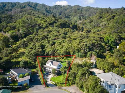 27 Taurua Place, Coromandel