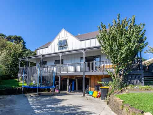 27 Taurua Place, Coromandel