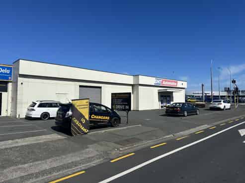 Prime Andersons Bay Road Corner - For Lease