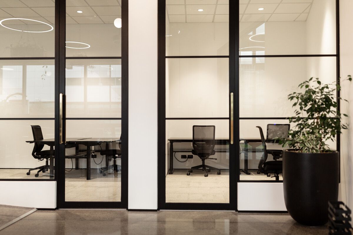 Fully Fitted Ground Floor Office – pohled 2