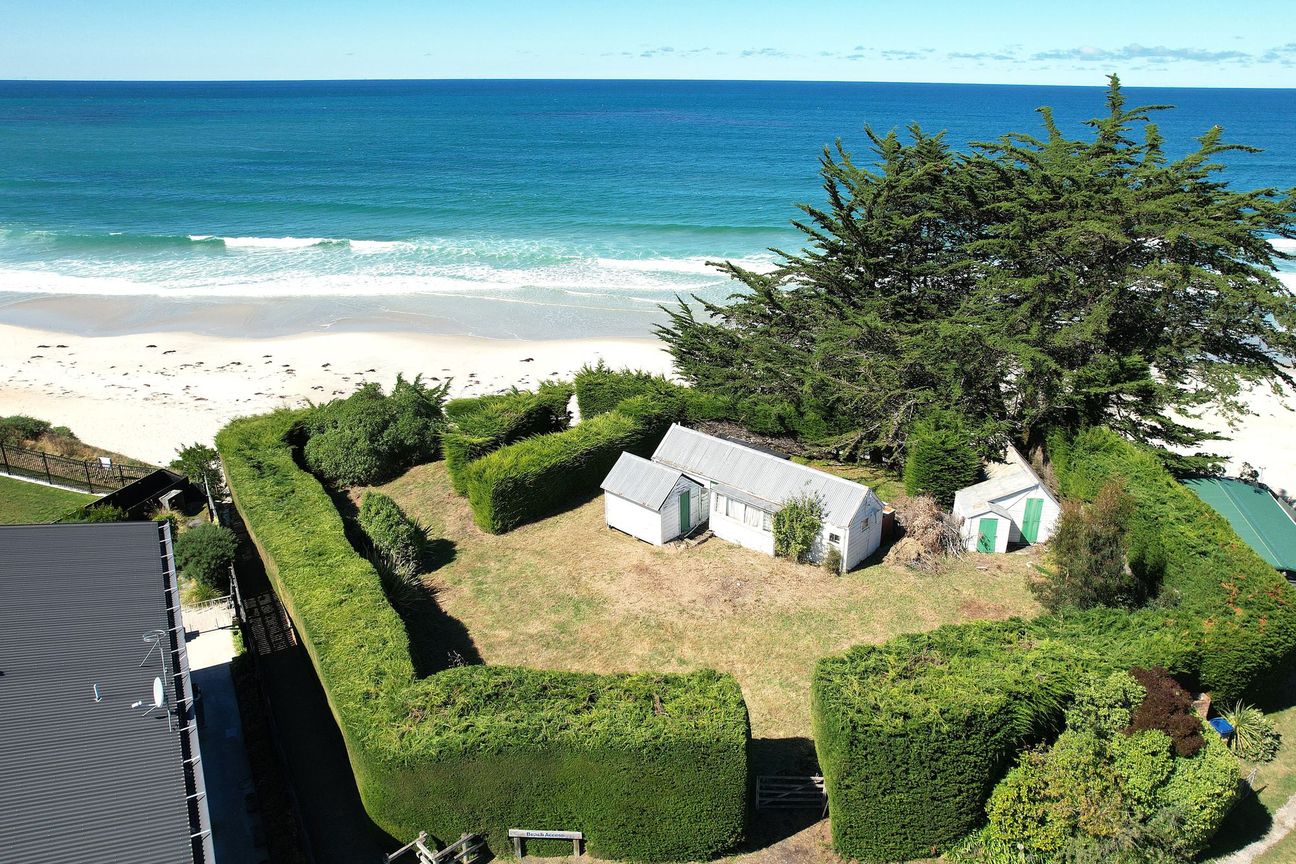 Beachfront Bliss– An Unmatched Slice of Paradise, Karitane