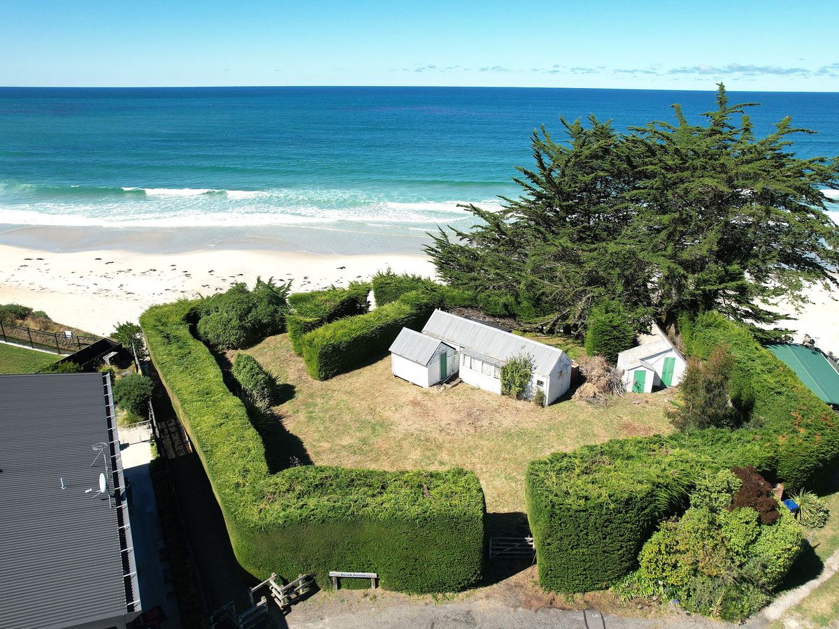 Beachfront Bliss– An Unmatched Slice of Paradise, Karitane