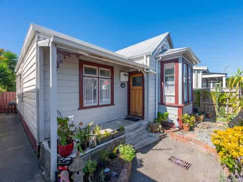 176 Wellesley Road, Napier South