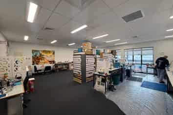 Office/Retail On High Street  