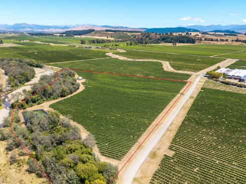 54 Lake Timara Road West, Fairhall