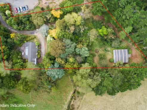 210 Old West Road, Turitea