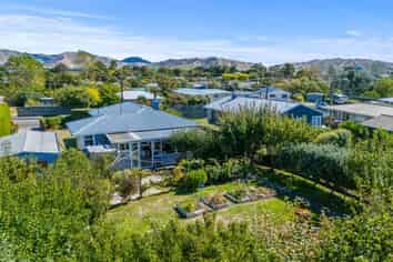 2 Key Crescent, Seddon