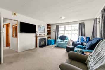 2 Key Crescent, Seddon