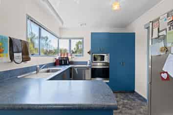 8 Key Crescent, Seddon