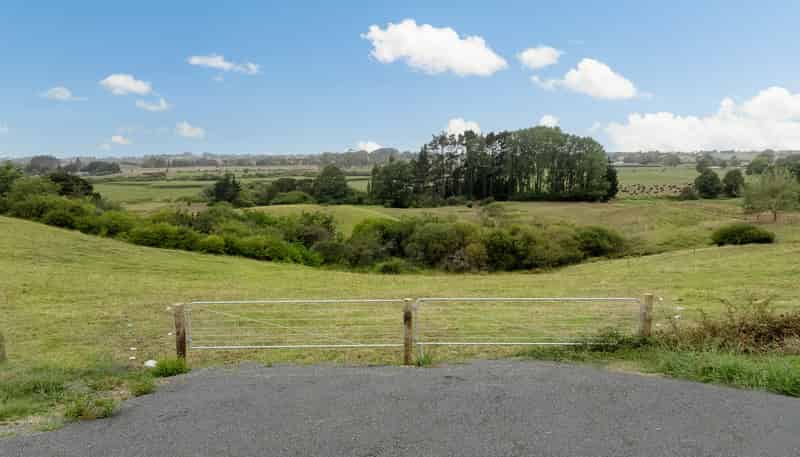  Eyre Road, Ngahinapouri