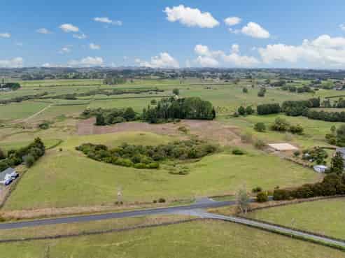  Eyre Road, Ngahinapouri