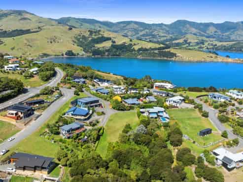 4 Ribbonwood Lane, Duvauchelle