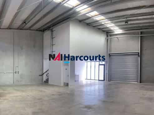 Modern Industrial Unit Available Now!