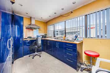 Warehouse & Office in Prime Location!