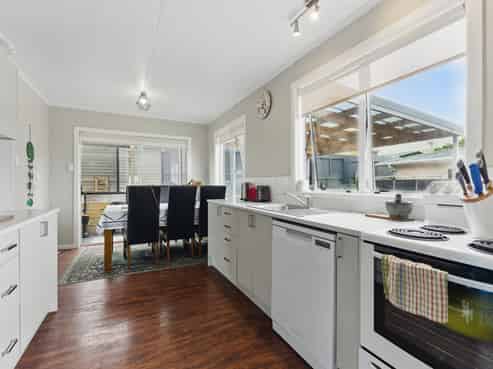 28 Miro Street, Castlecliff
