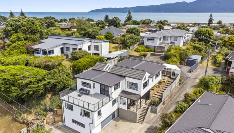 55A Golf Road, Paraparaumu Beach