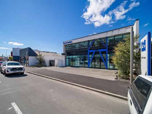 Prime Location, Impressive Presence, Eco-Friendly Building