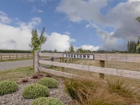 925 Sandy Knolls Road and Painters Road, West Melton