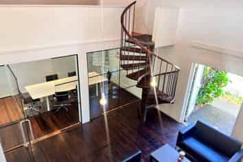 IMPRESSIVE AND SPACIOUS OFFICE WITH CHARACTER
