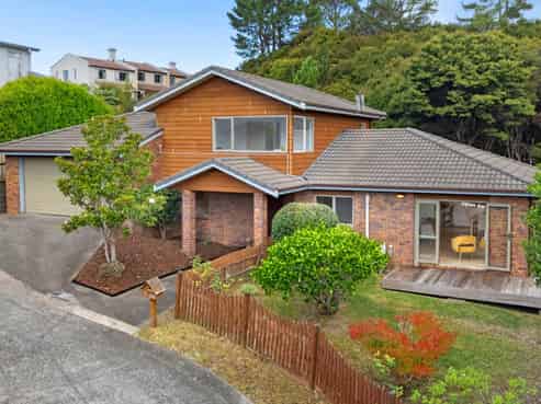 21 Carol Lee Place, Albany Heights